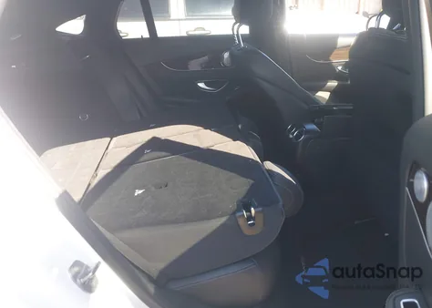 2018 Mercedes-Benz Glc 300 Coupe 4Matic z USA, uszkodzony, nr VIN WDC0J4KB9JF345524